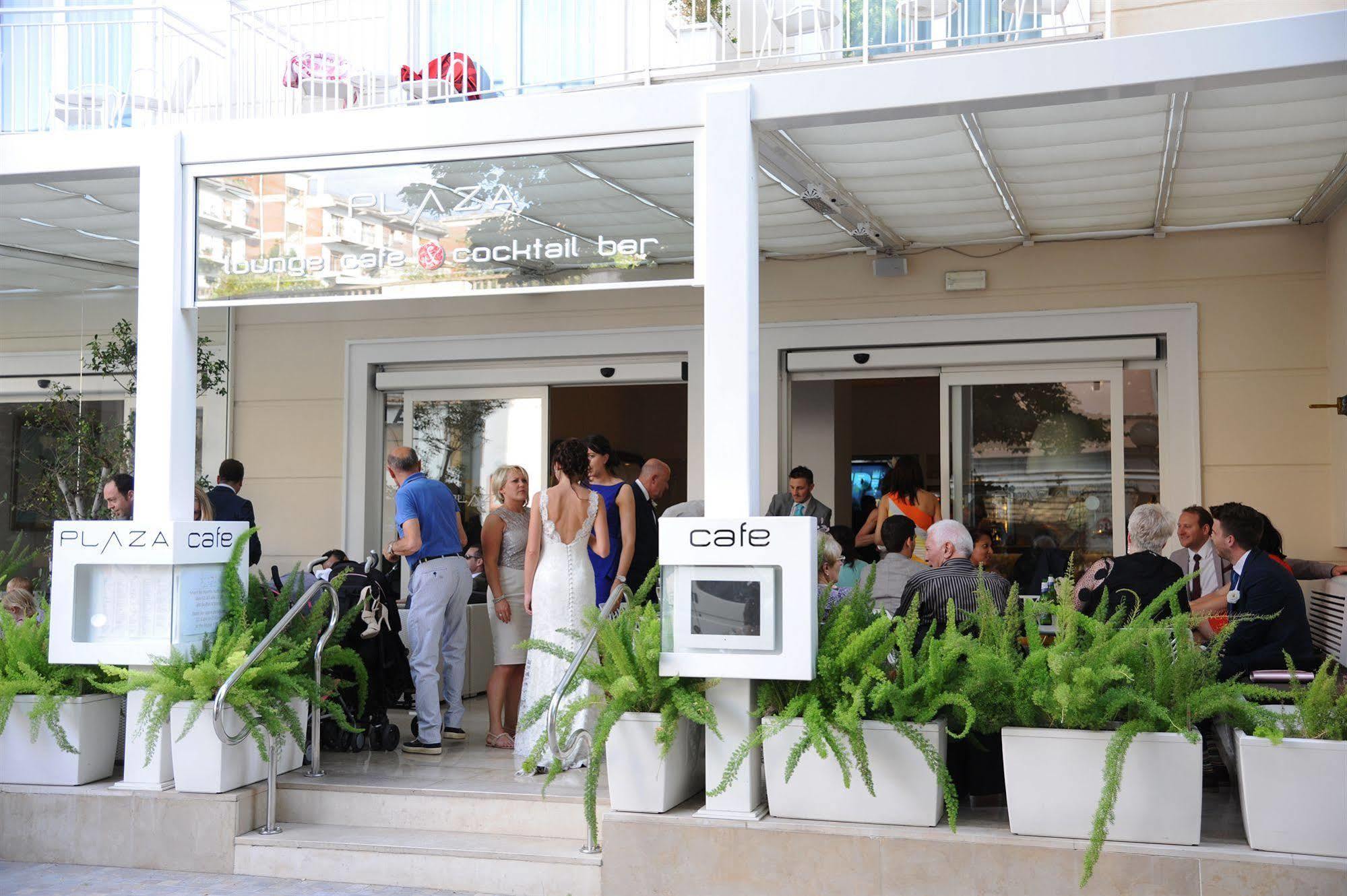 Hotel Plaza Sorrento Bagian luar foto