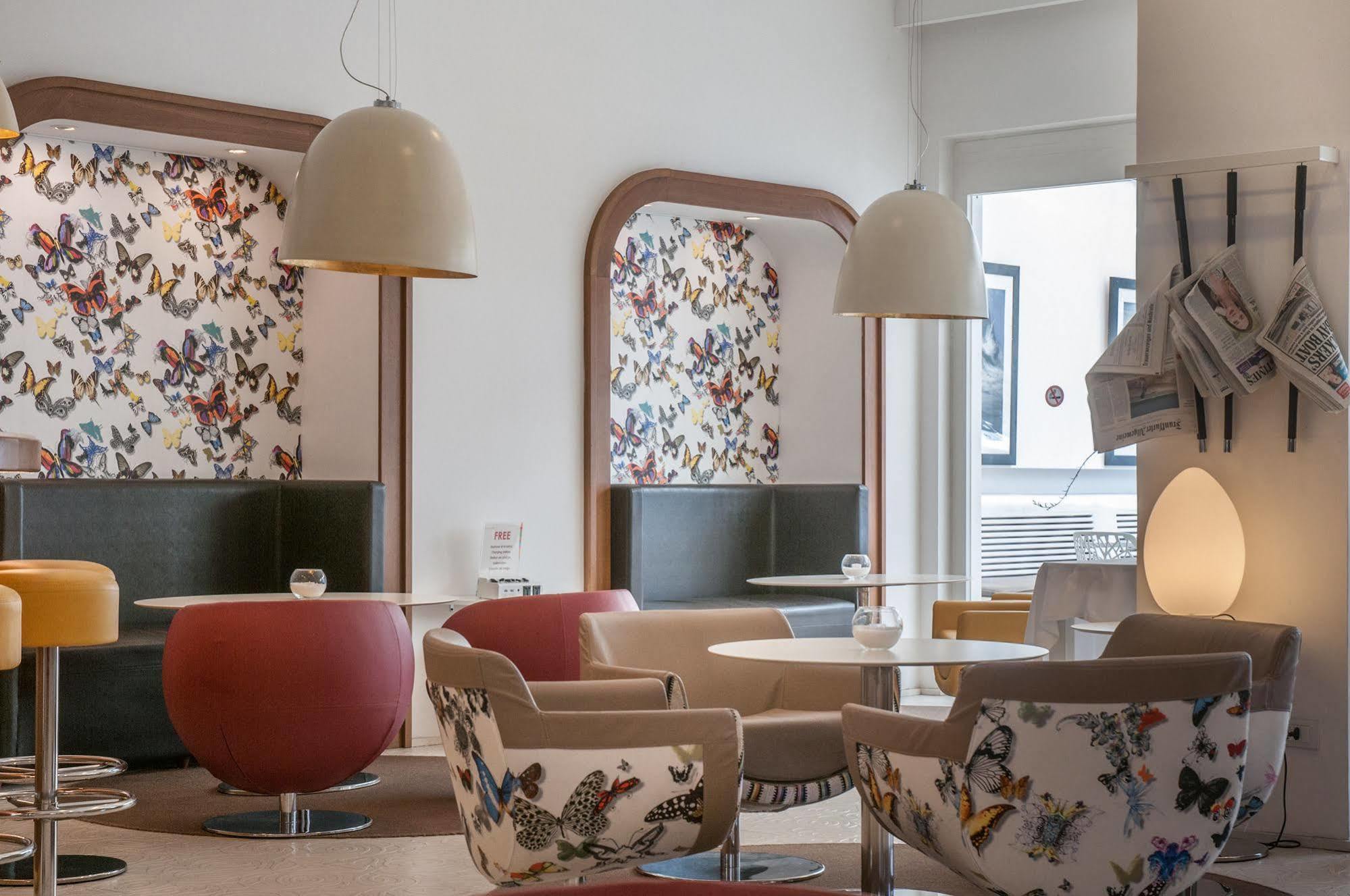 Hotel Plaza Sorrento Bagian luar foto