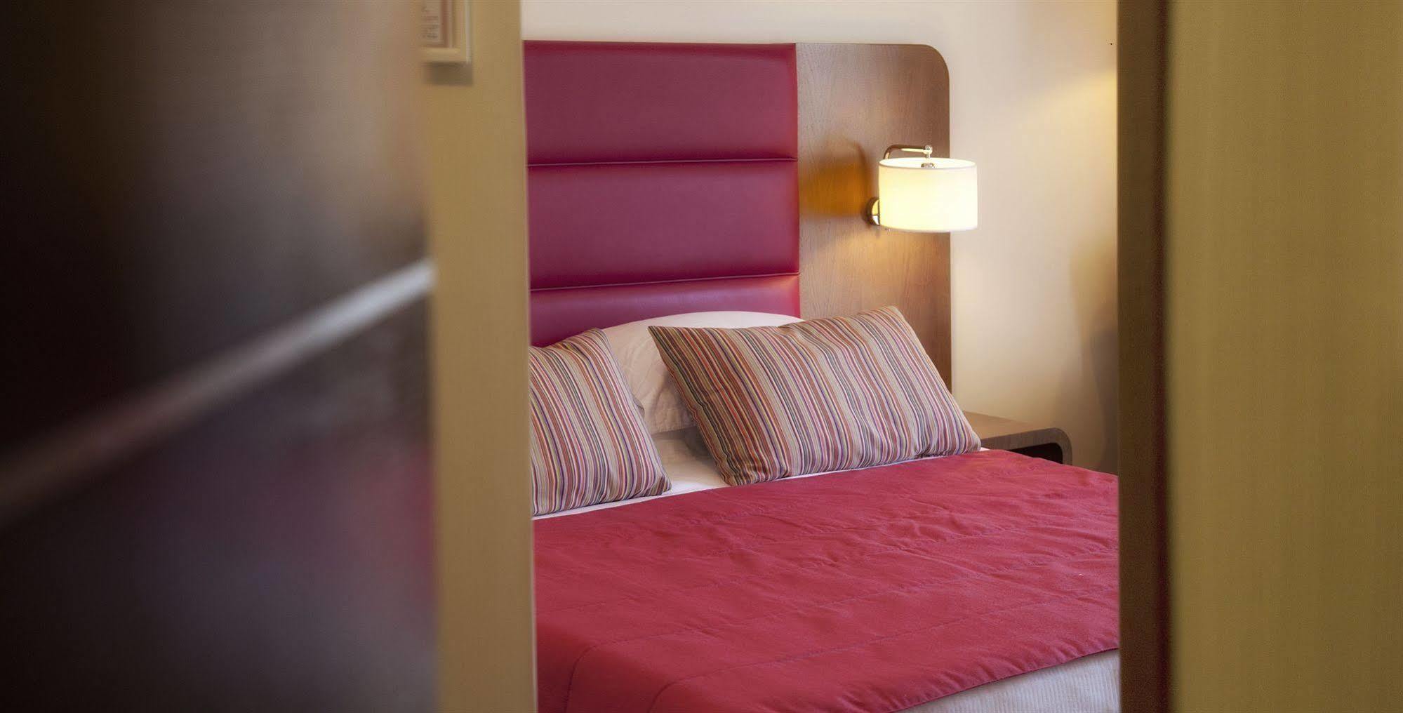 Hotel Plaza Sorrento Bagian luar foto