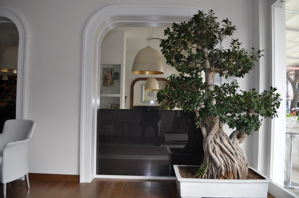 Hotel Plaza Sorrento Bagian luar foto