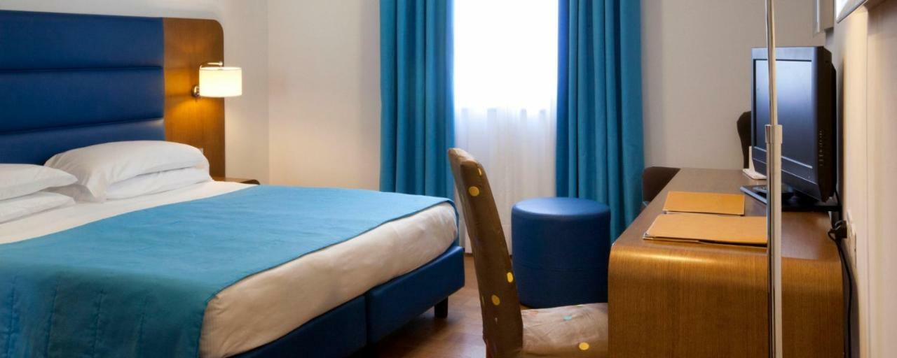 Hotel Plaza Sorrento Bagian luar foto