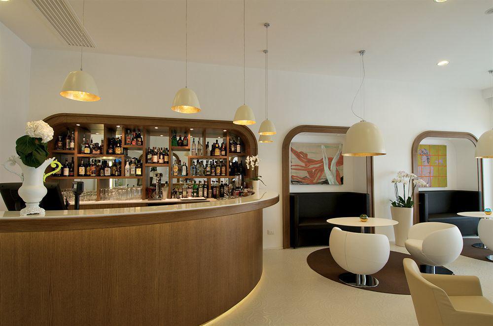Hotel Plaza Sorrento Bagian luar foto